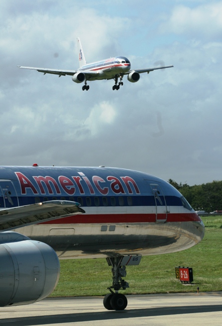 2 American 757s in San Juan