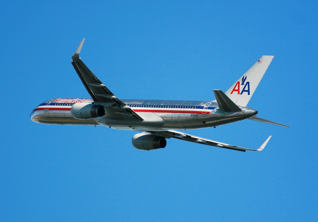 American 757-223 with winglets