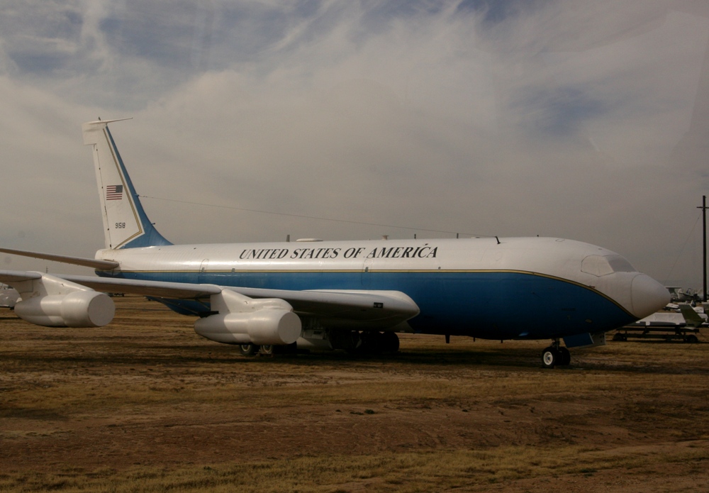 VC-137 executive transport