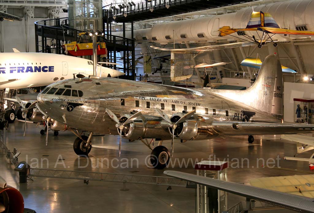 B-307 Stratoliner Flying Cloud
