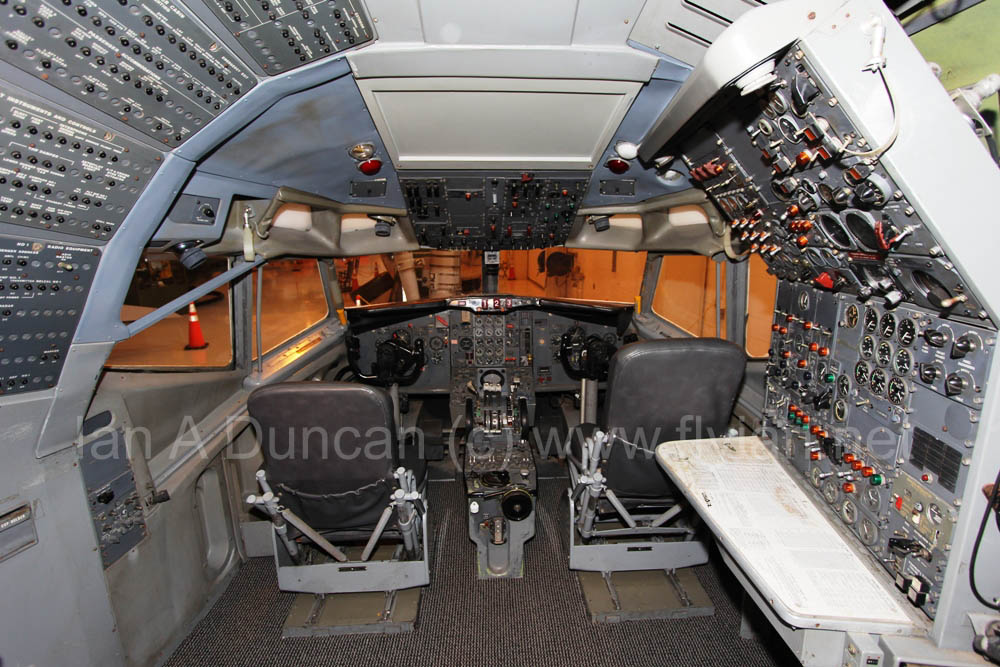 727 cockpit