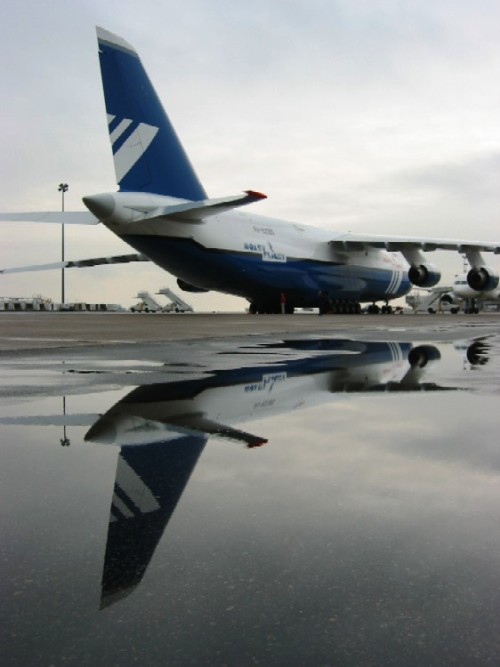 Antonov Ant-104 reflection