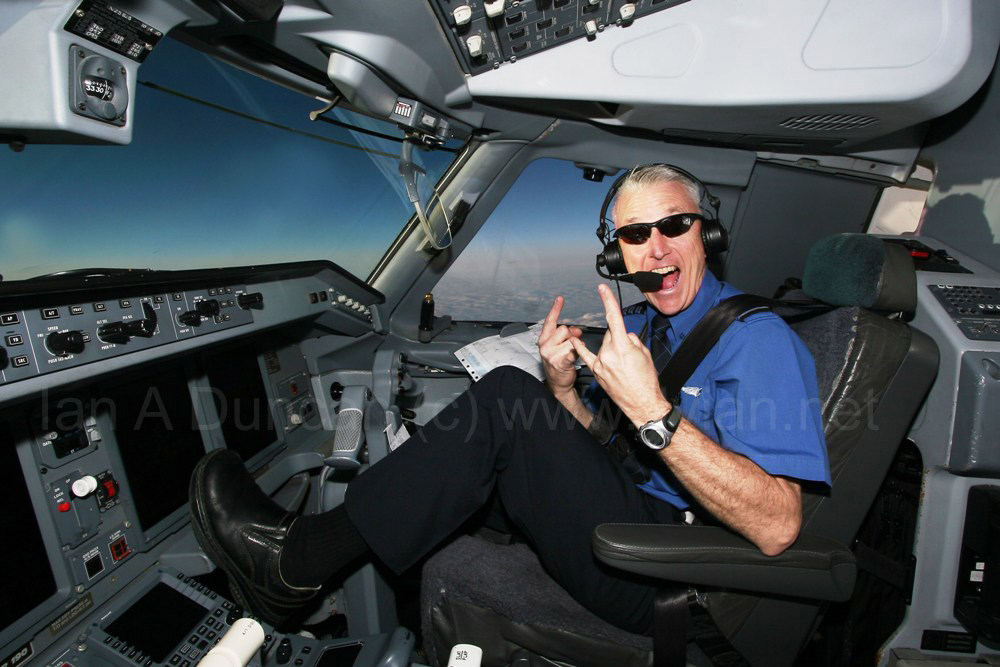 Steve in E-190 cockpit