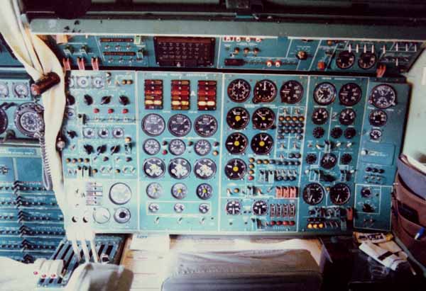 Lot Tu-154 F/E panel