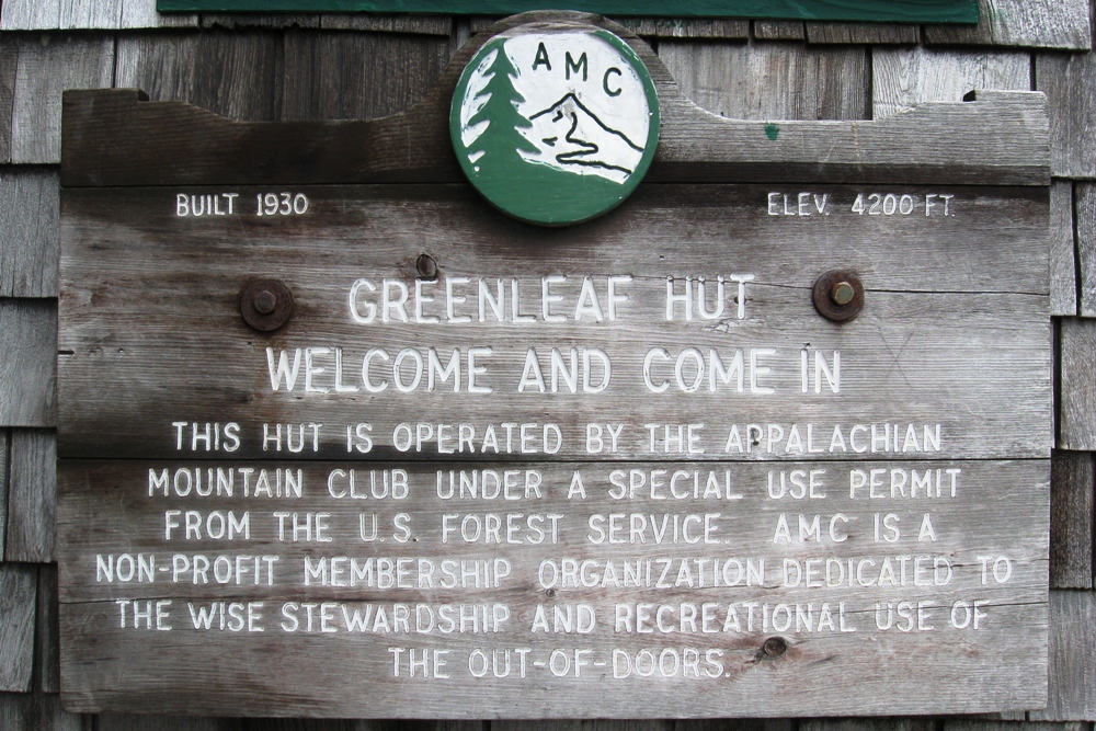 Hut sign