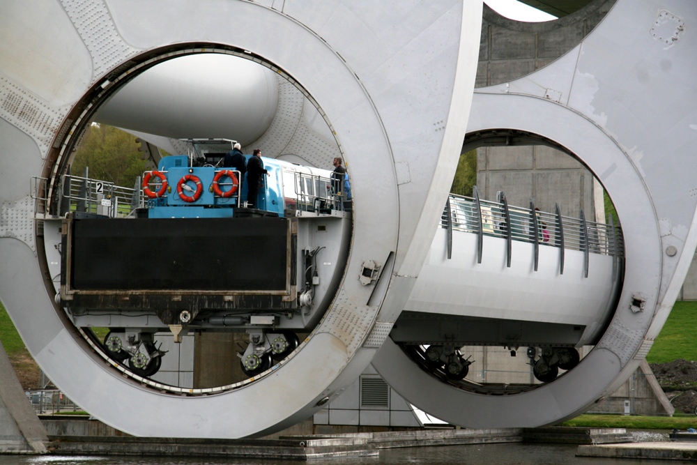 Bucket Detail