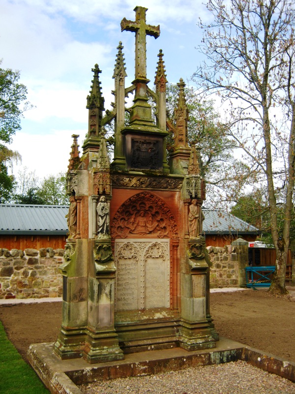 Rosslyn tomb