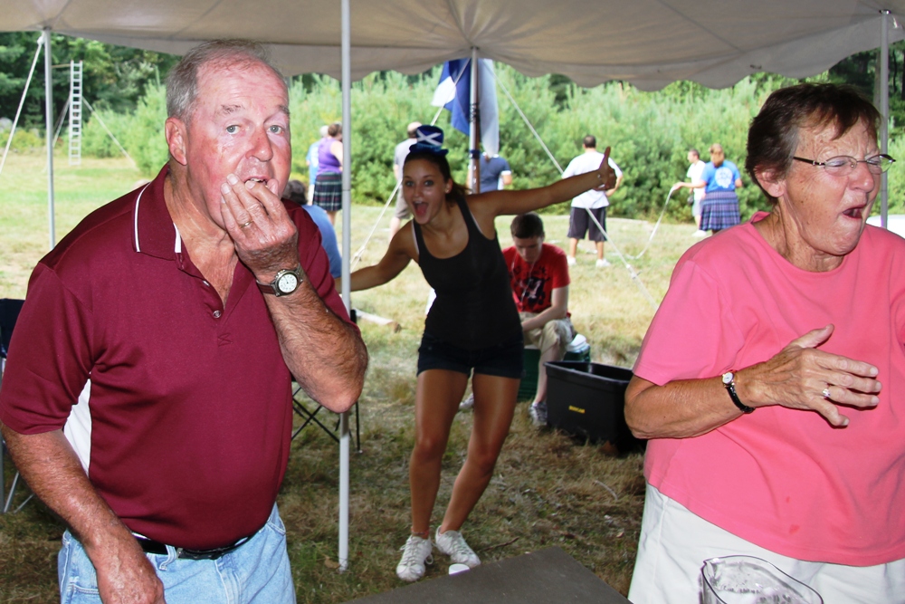 Grampa, a photobommbing Manda and Gramma