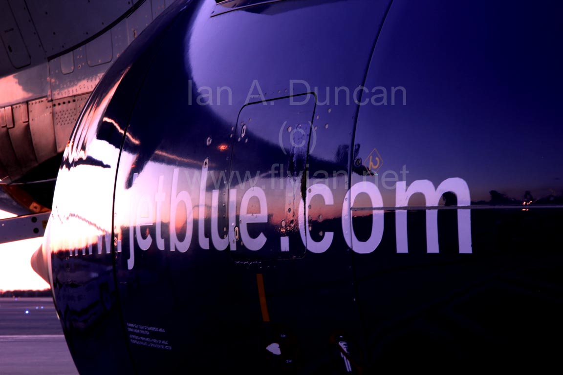 sunrise in 190 engine nacelle