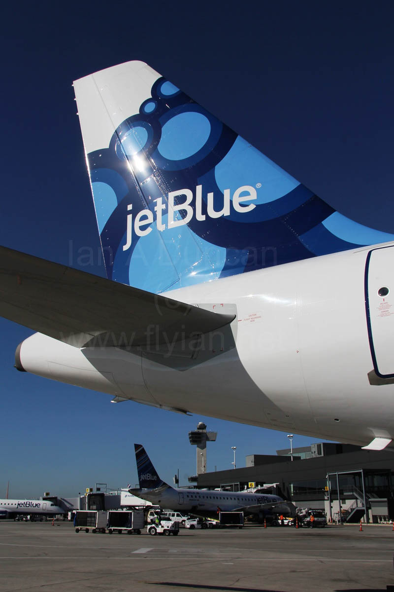 JetBlue Berry tail and JFK tower