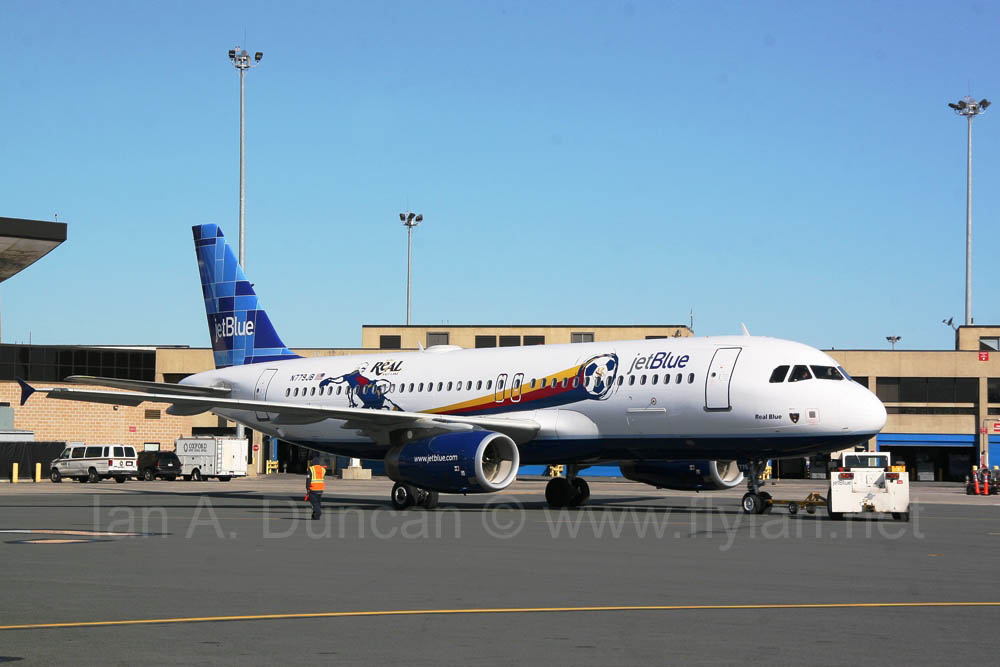 JetBlue A320 in Real paint scheme
