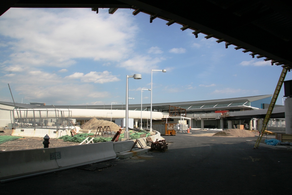 Arrival roadway