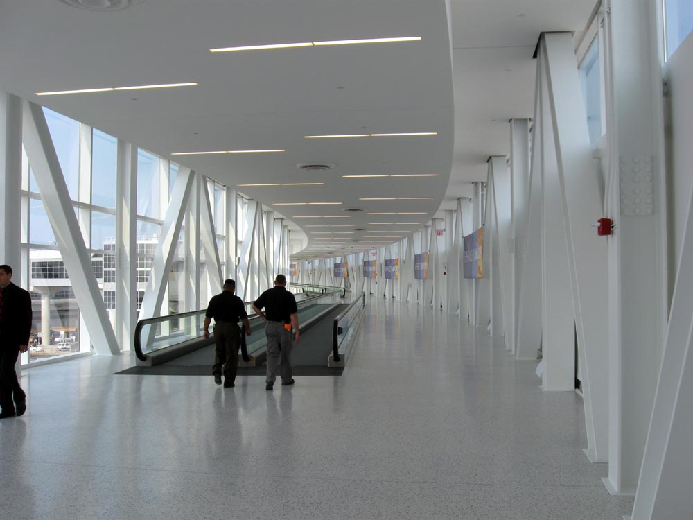Air Train walkway