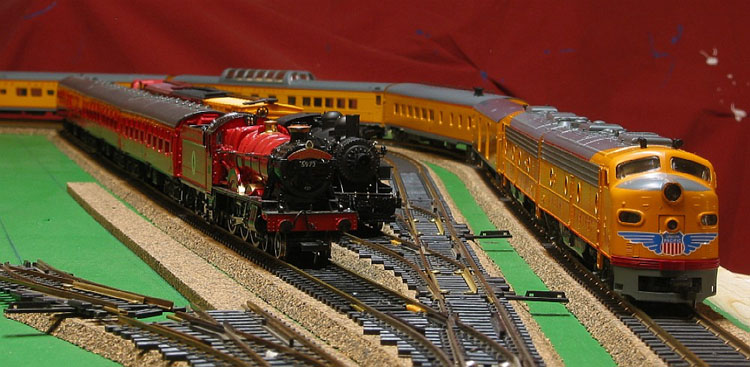 Hogwarts Express & UP Challenger